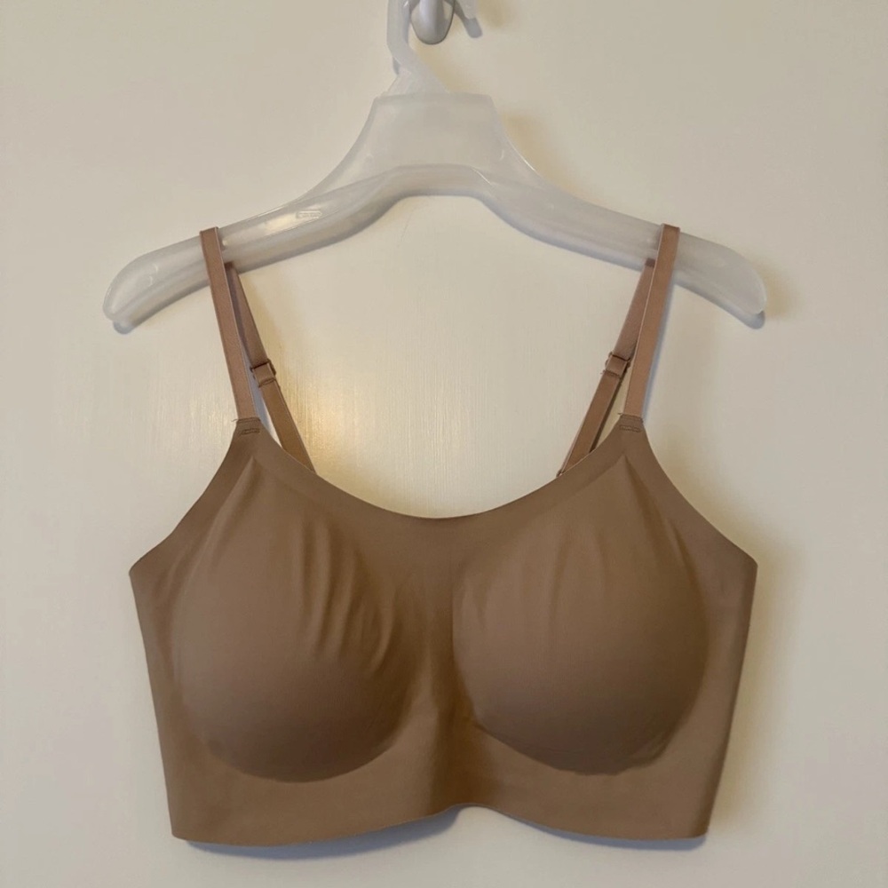 EBY Women's Wireless Seamless Support Bralette Black M Perfect